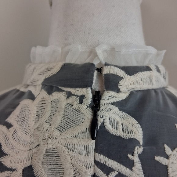 ERIN by Erin Fetherston Black  and Cream Floral Midi Dress Size 8 - Picture 4 of 11